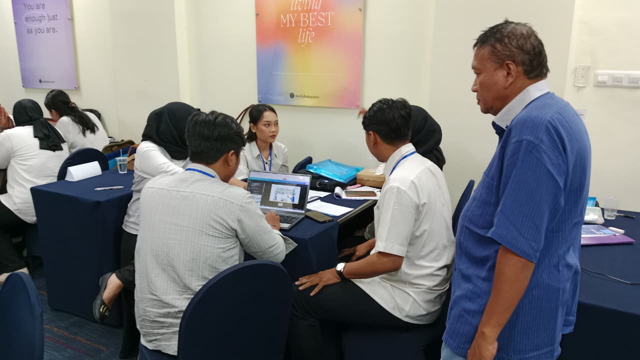 Pelatihan Pelayanan Prima ~ Dinas Kota Surabaya